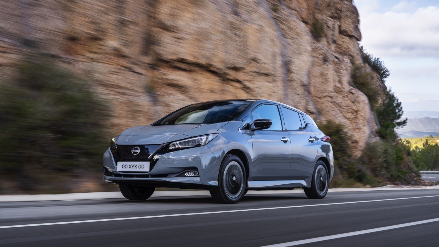 Nissan_Leaf_2022-4