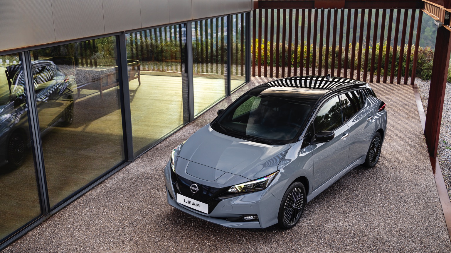 Nissan_Leaf_2022-6