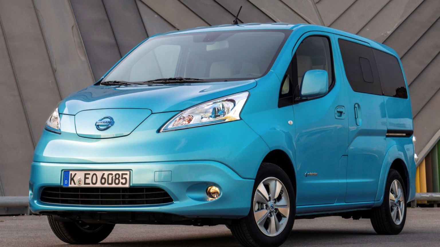 Nissan_e-NV200_Evalia-1