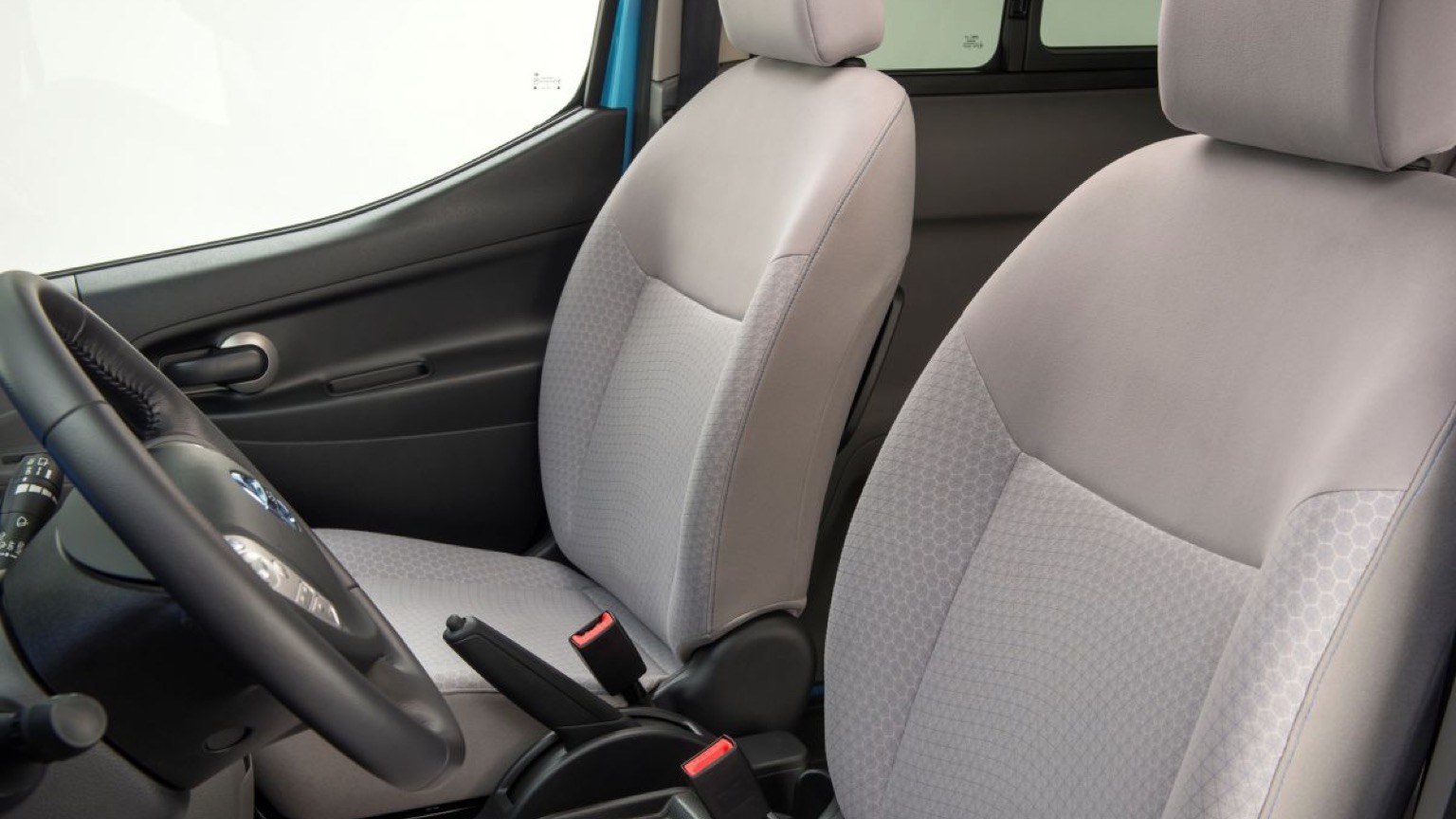 Nissan_e-NV200_Evalia-10