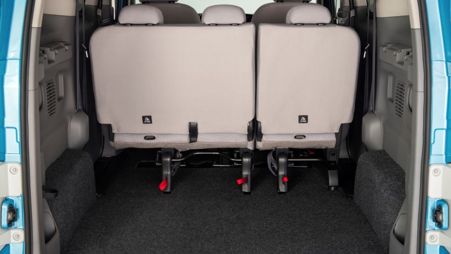 Nissan_e-NV200_Evalia-13