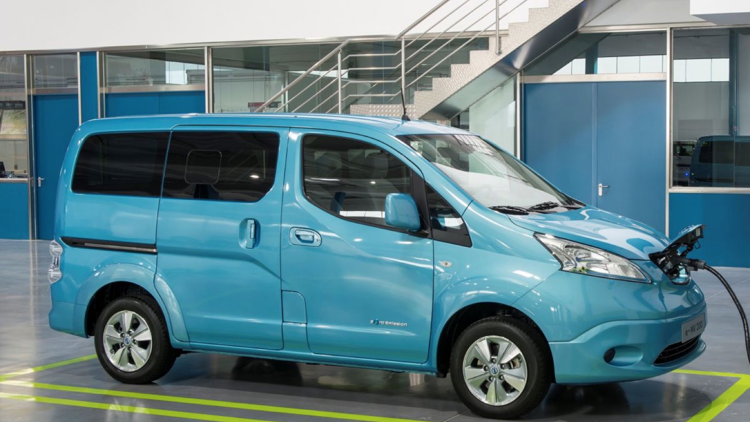 Nissan_e-NV200_Evalia-4