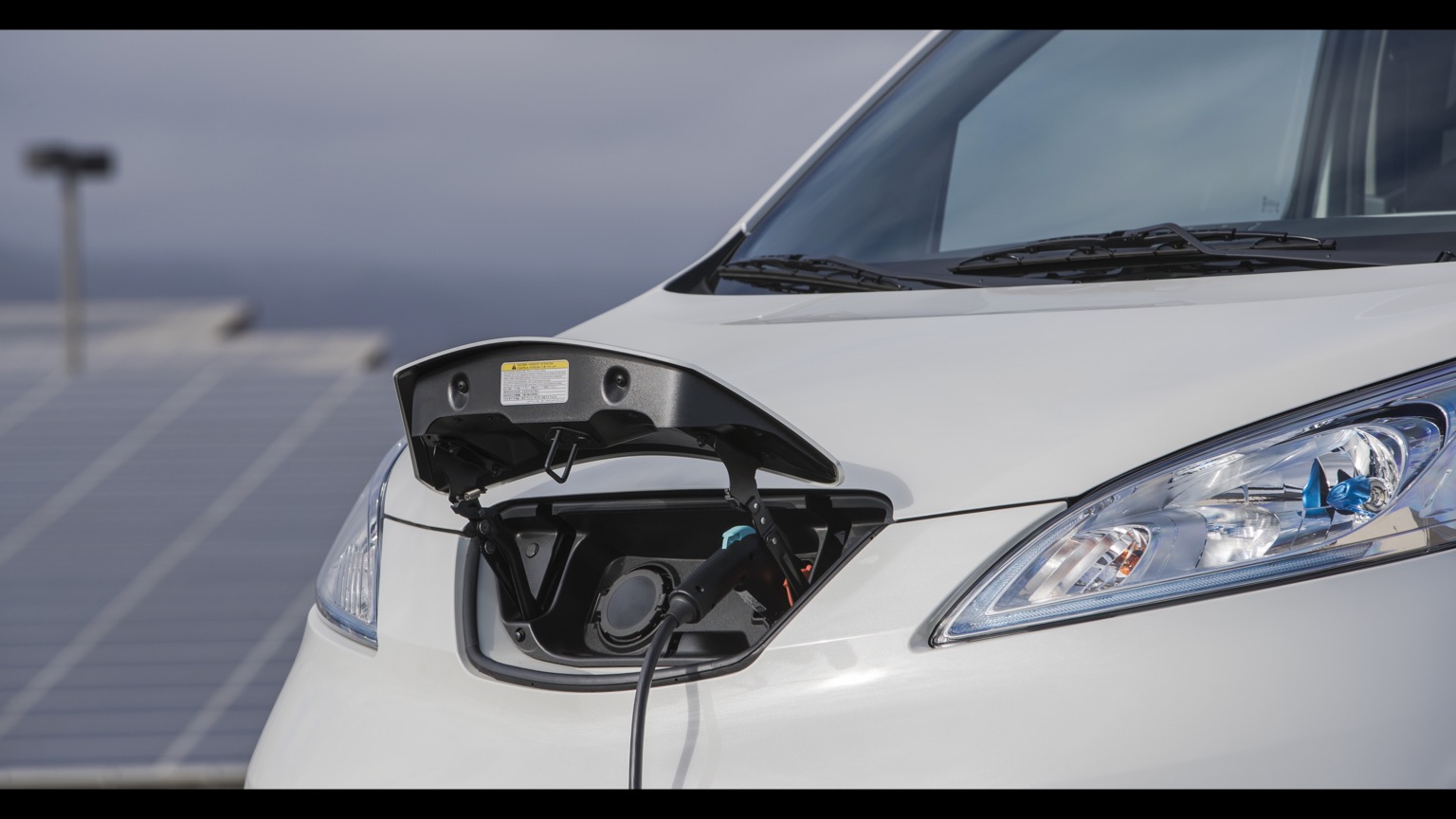 Nissan_e-NV200_Evalia_2018-13