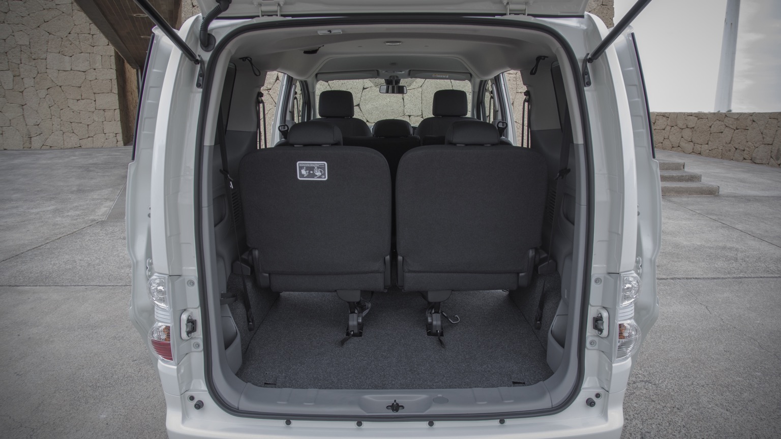 Nissan_e-NV200_Evalia_2018-19