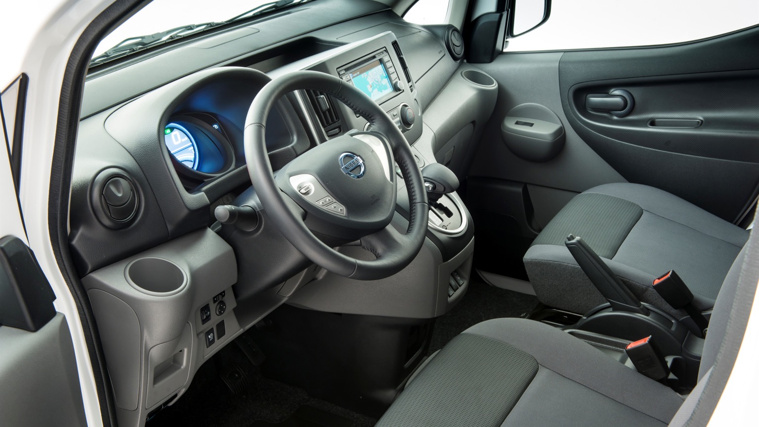 Nissan_e-NV200_Evalia_2018-22