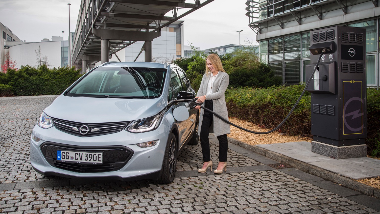 Opel_Ampera-e-15