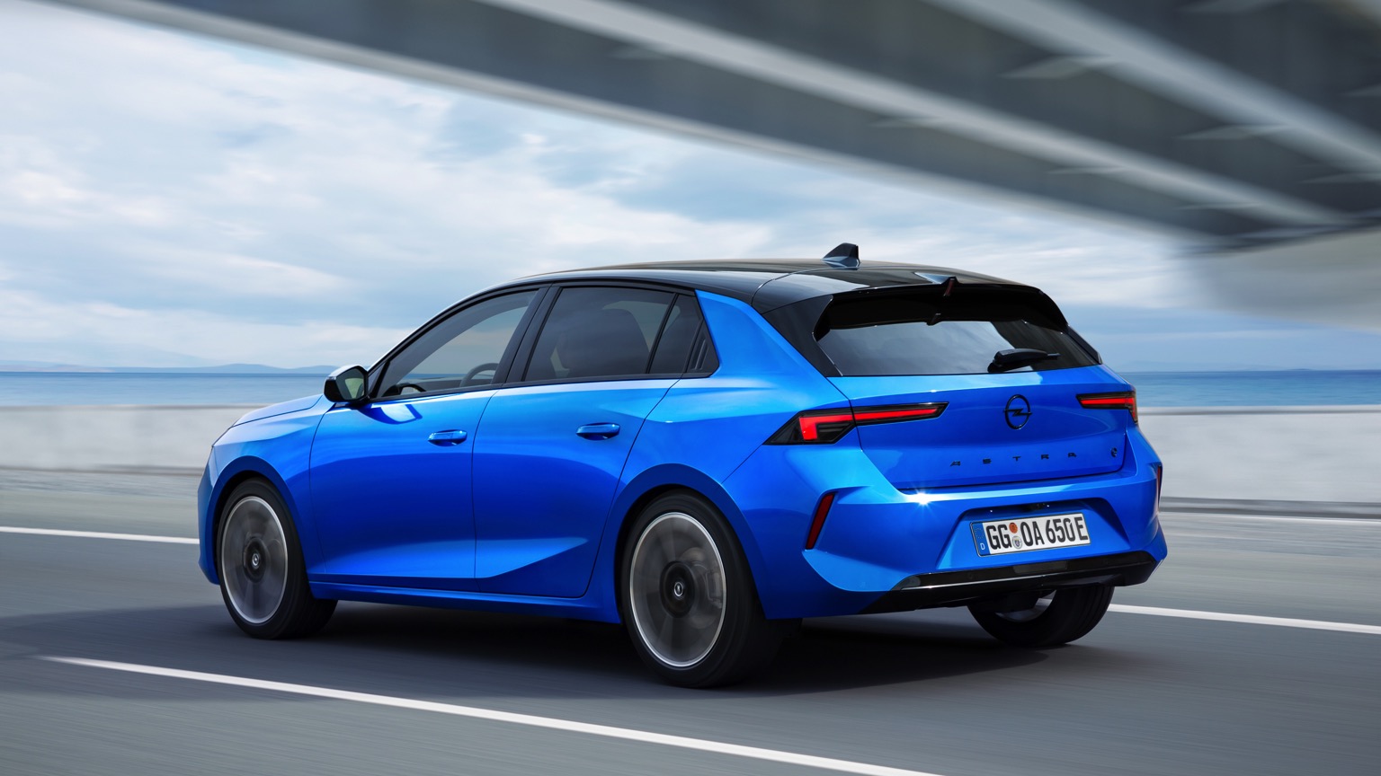 Opel_Astra_Electric-2