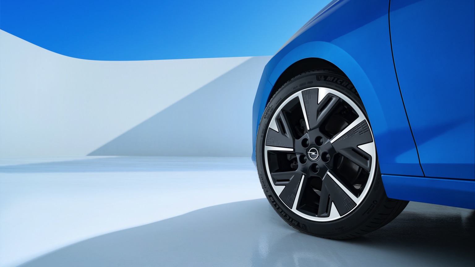 Opel_Astra_Electric-8