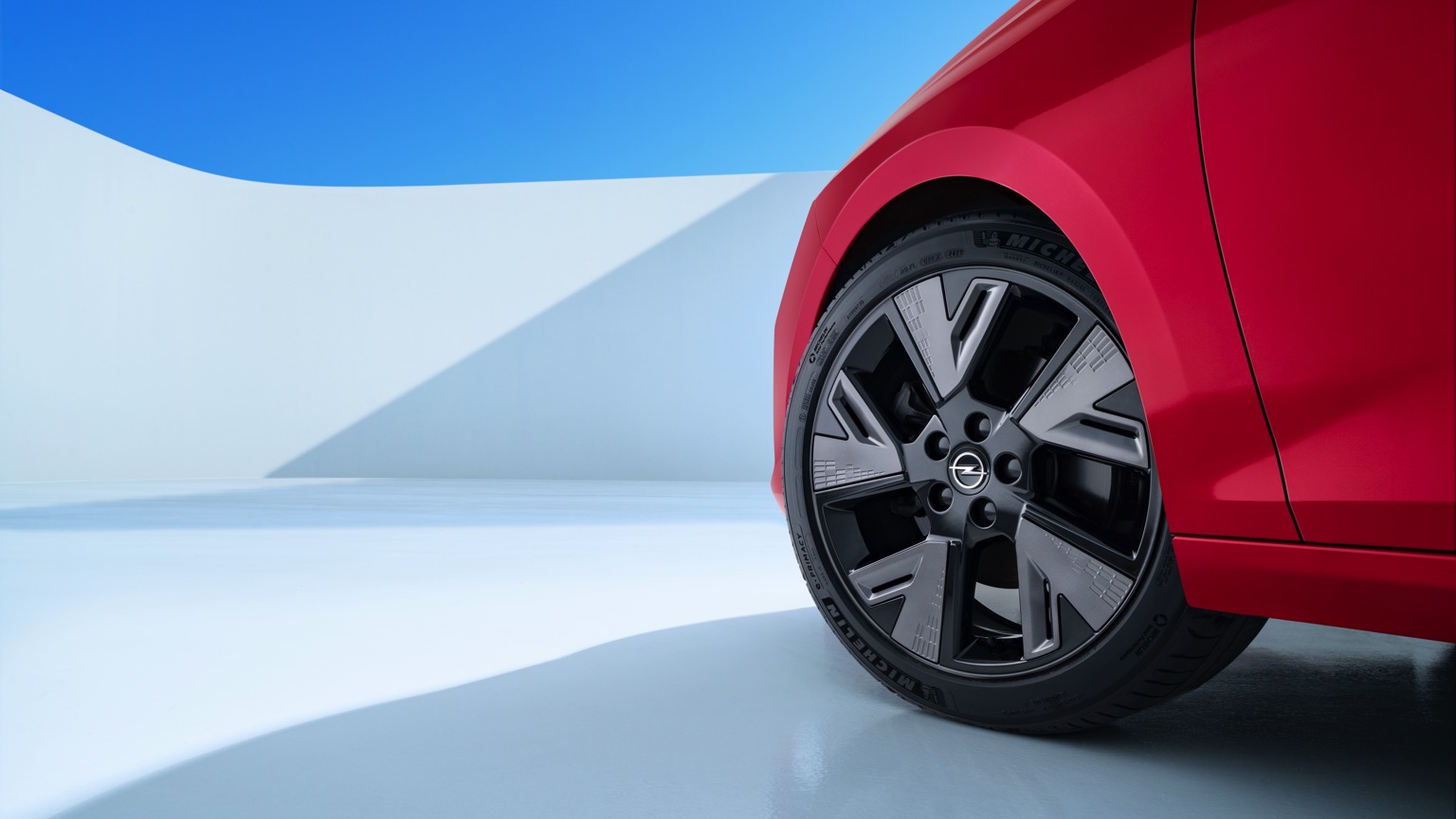 Opel_Astra_Sports_Tourer_Electric-9