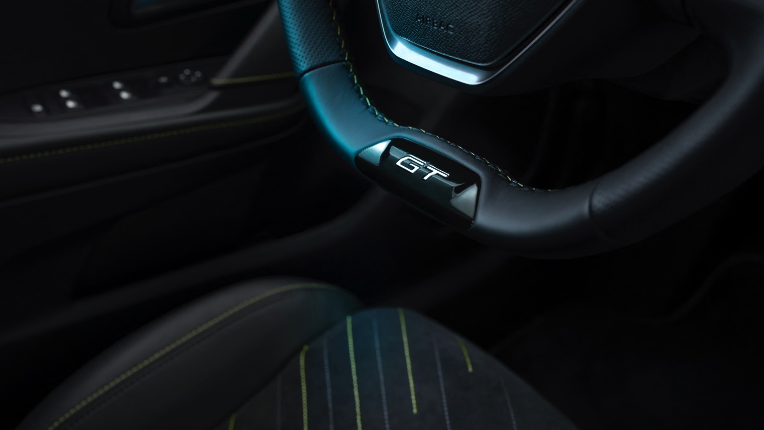 Peugeot_e-208_2024-15