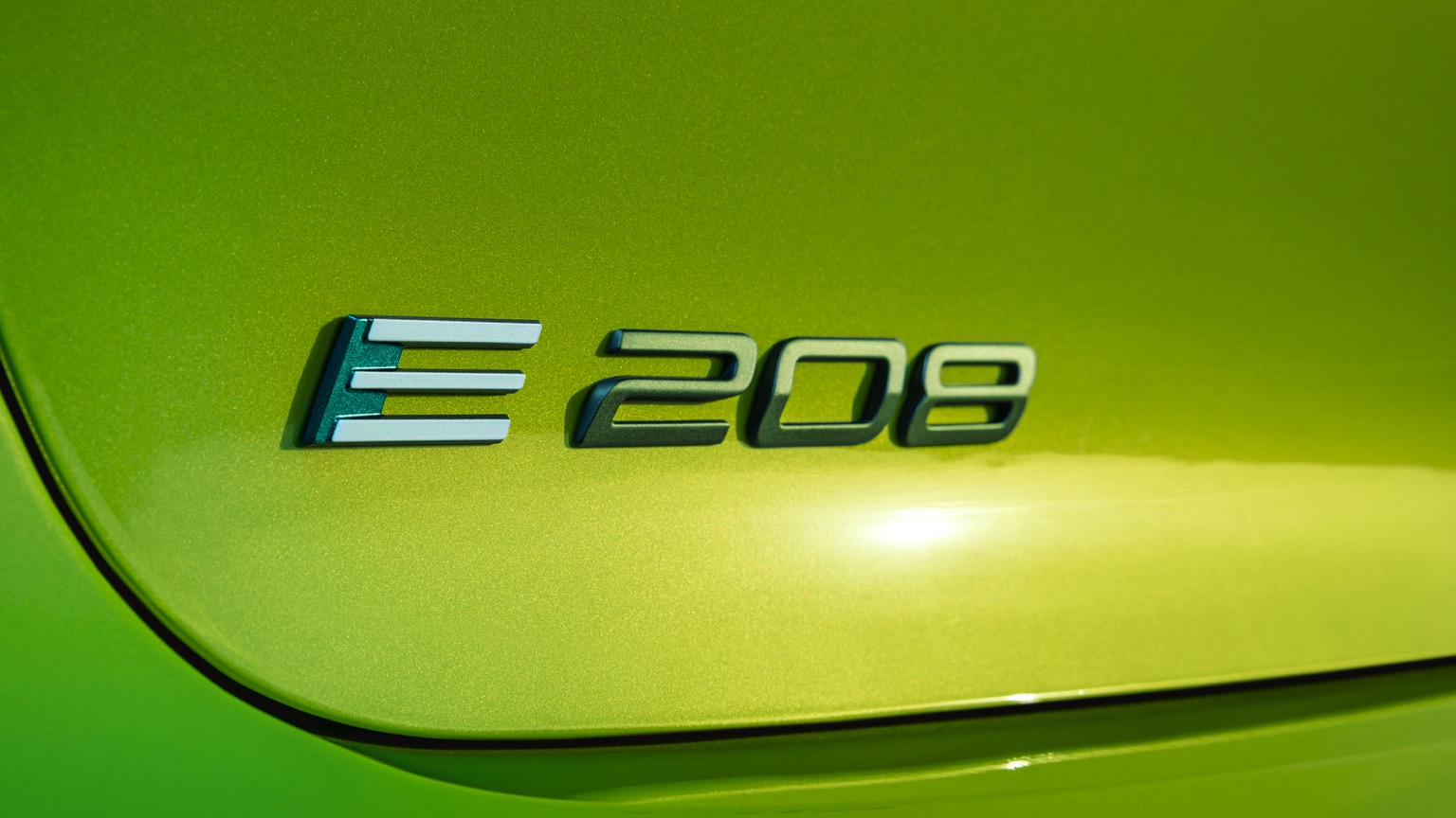 Peugeot_e-208_2024-25