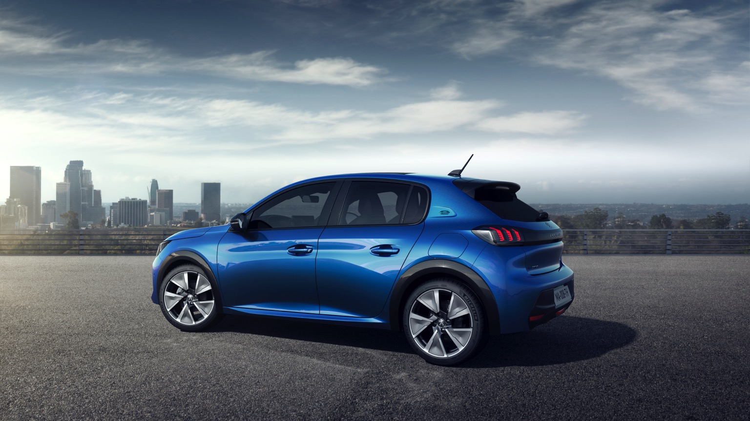 Peugeot_e-208_GT-17