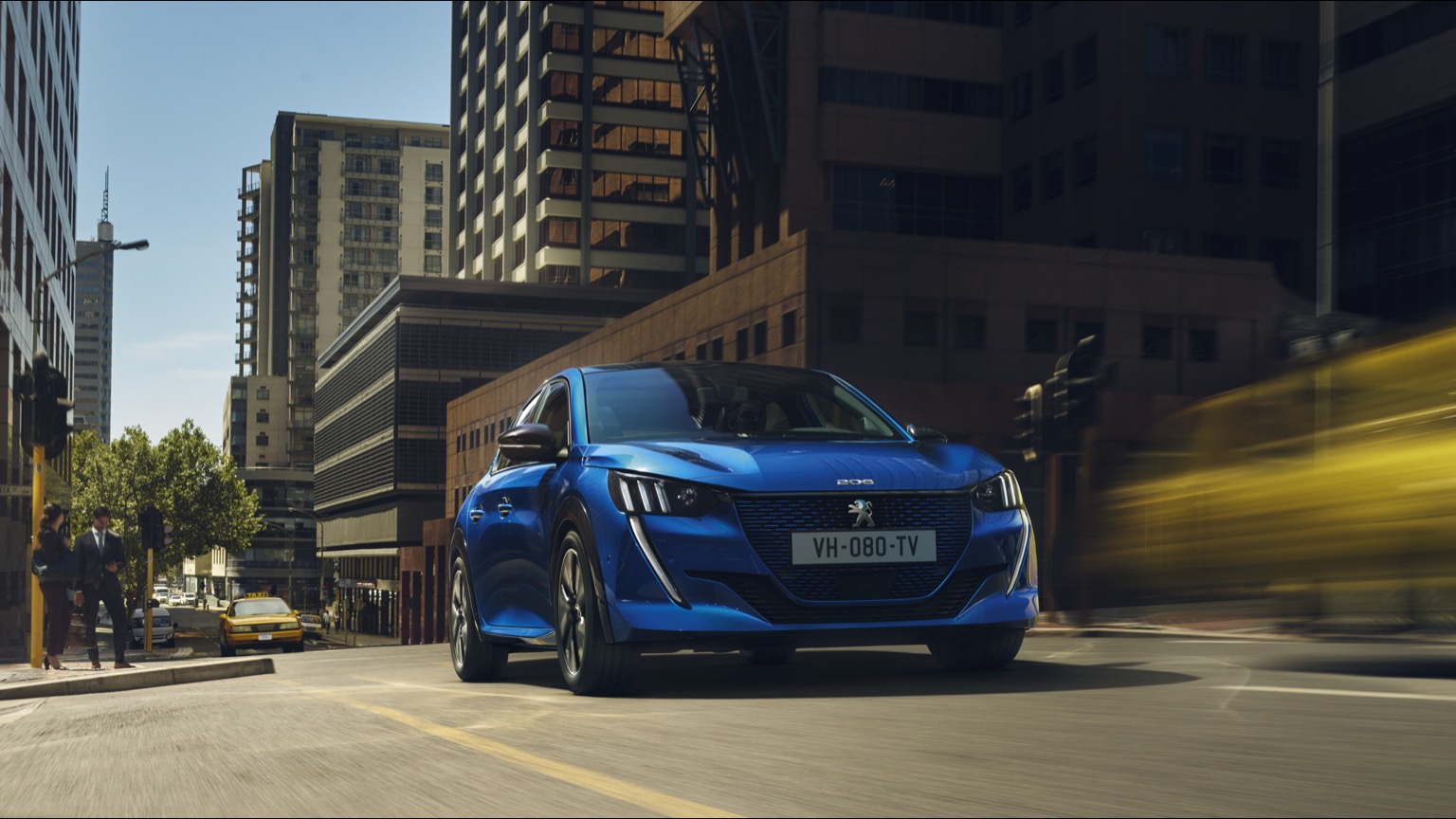 Peugeot_e-208_GT-2