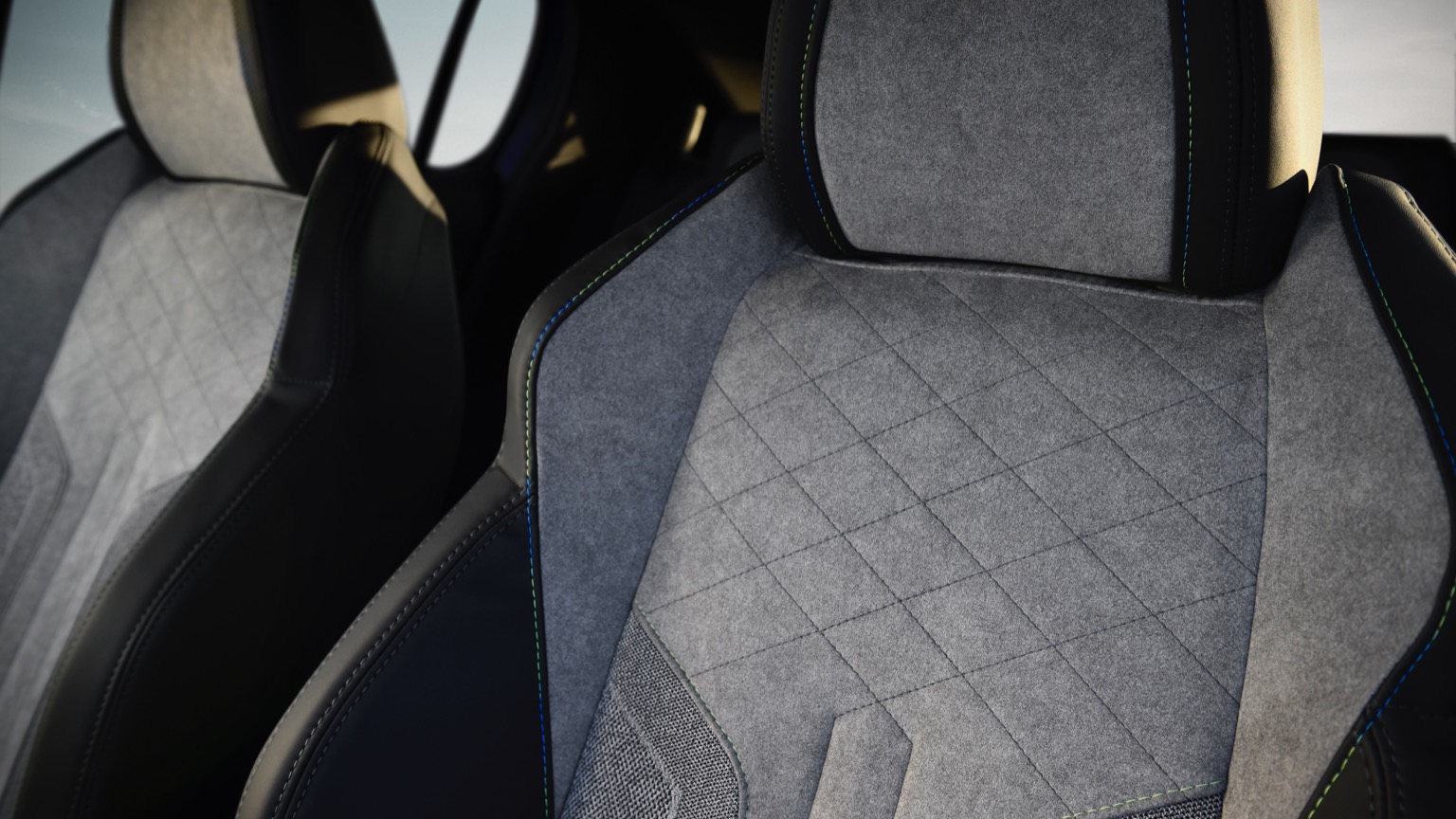Peugeot_e-208_GT-24