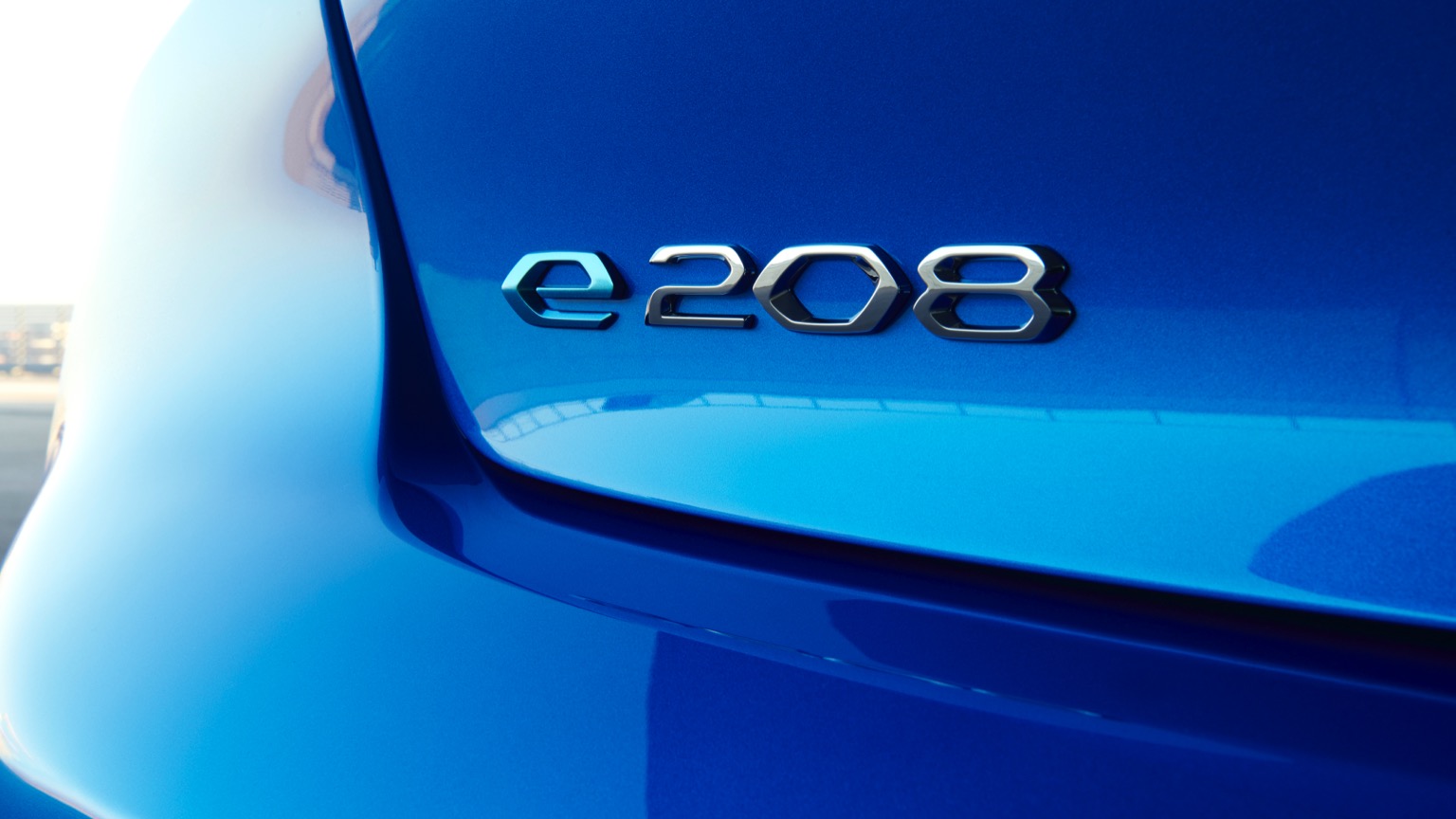 Peugeot_e-208_GT-30