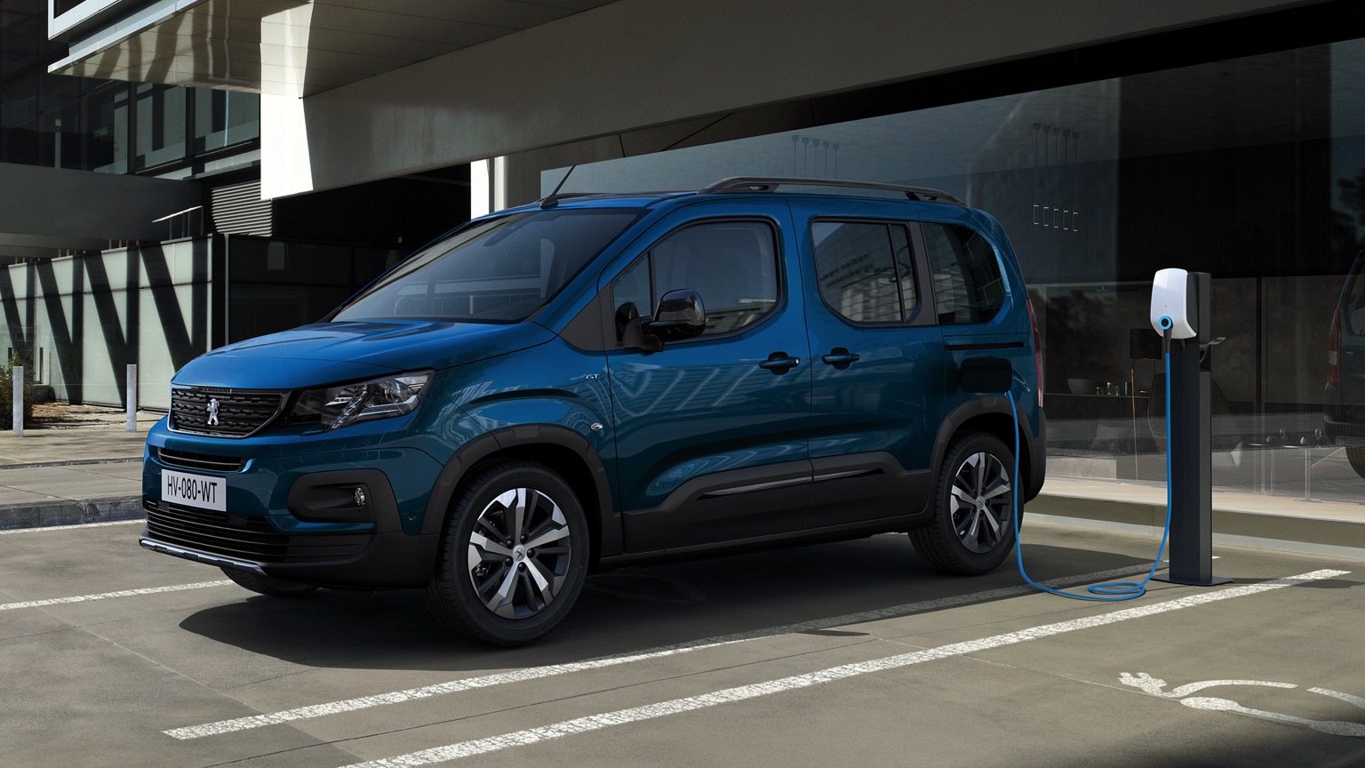 Peugeot_e-Rifter-1