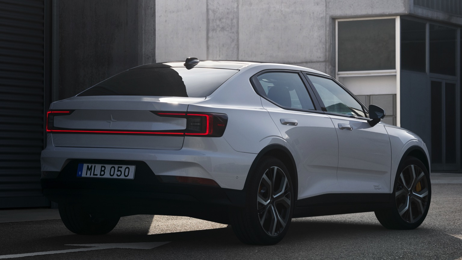 Polestar_2-5