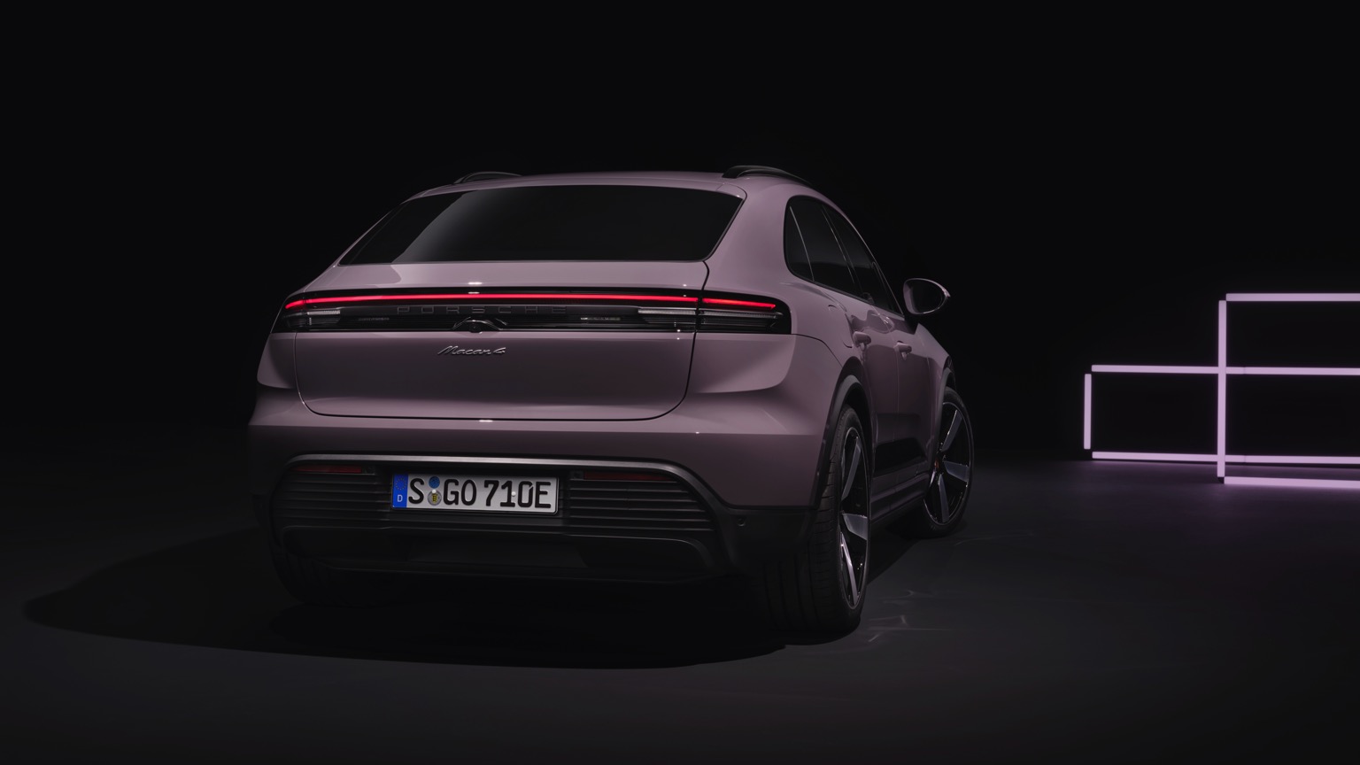 Porsche_Macan_4_2024-15