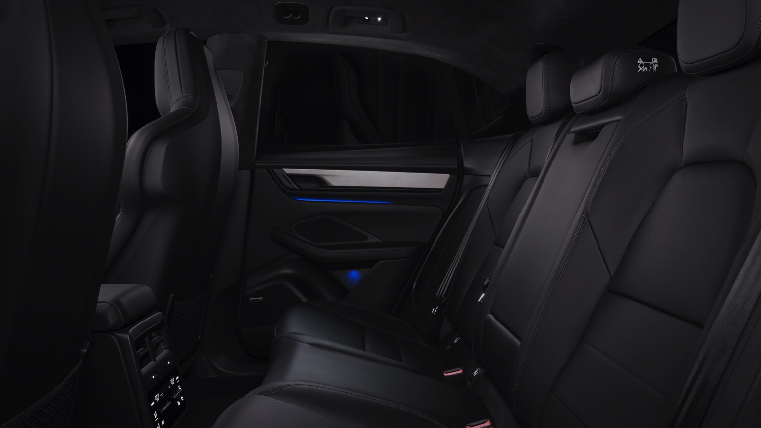 Porsche_Macan_4_2024-22
