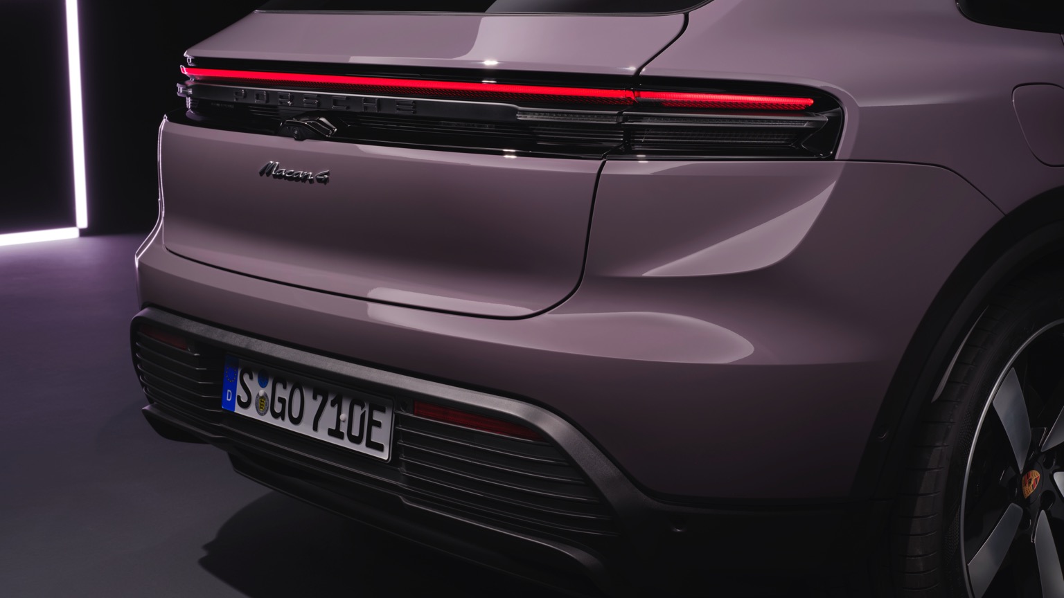 Porsche_Macan_4_2024-34