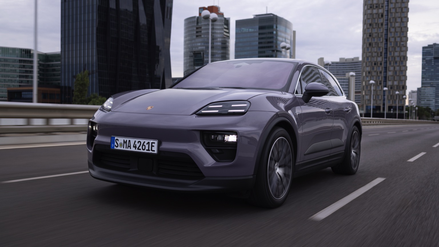 Porsche_Macan_4_2024-4