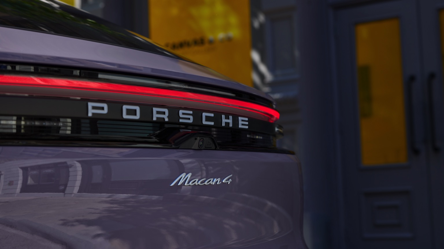 Porsche_Macan_4_2024-40