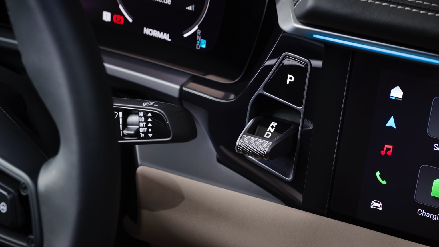 Porsche_Macan_Turbo_2024-24