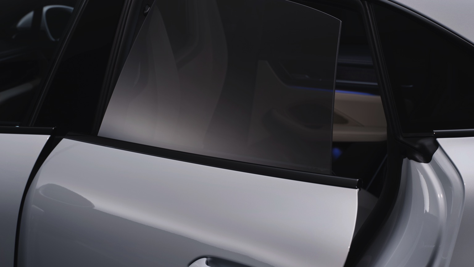 Porsche_Macan_Turbo_2024-30