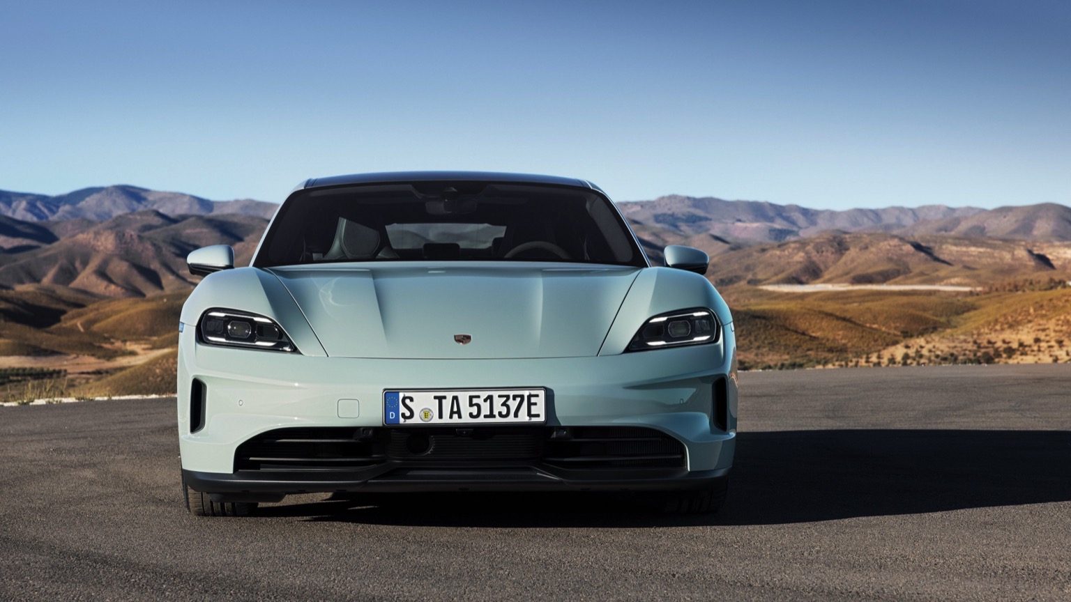 Porsche_Taycan_2024-11