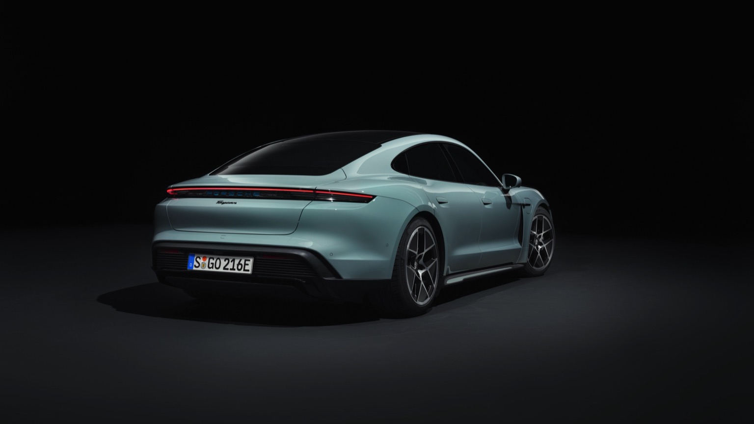 Porsche_Taycan_2024-15