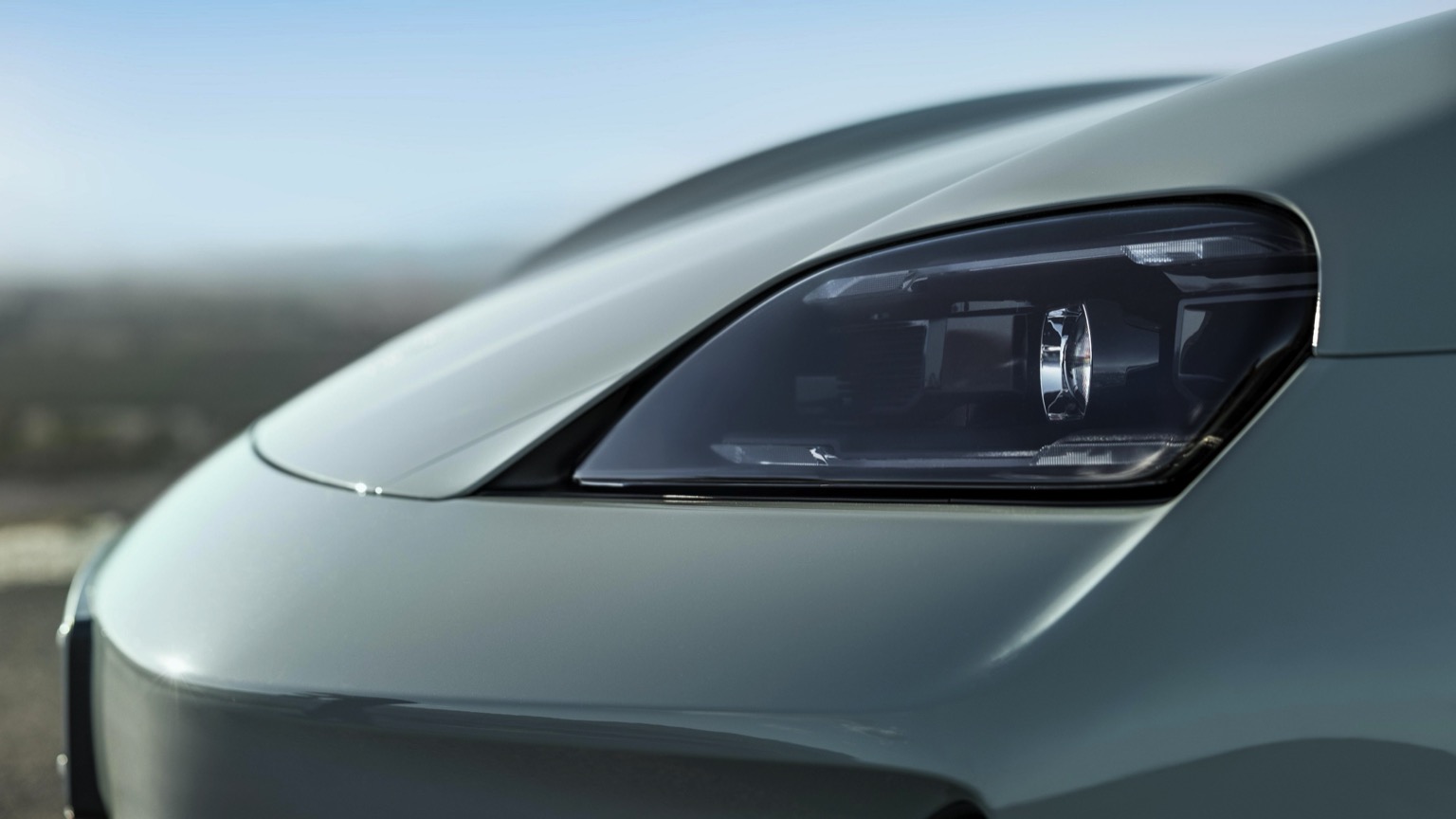 Porsche_Taycan_2024-35