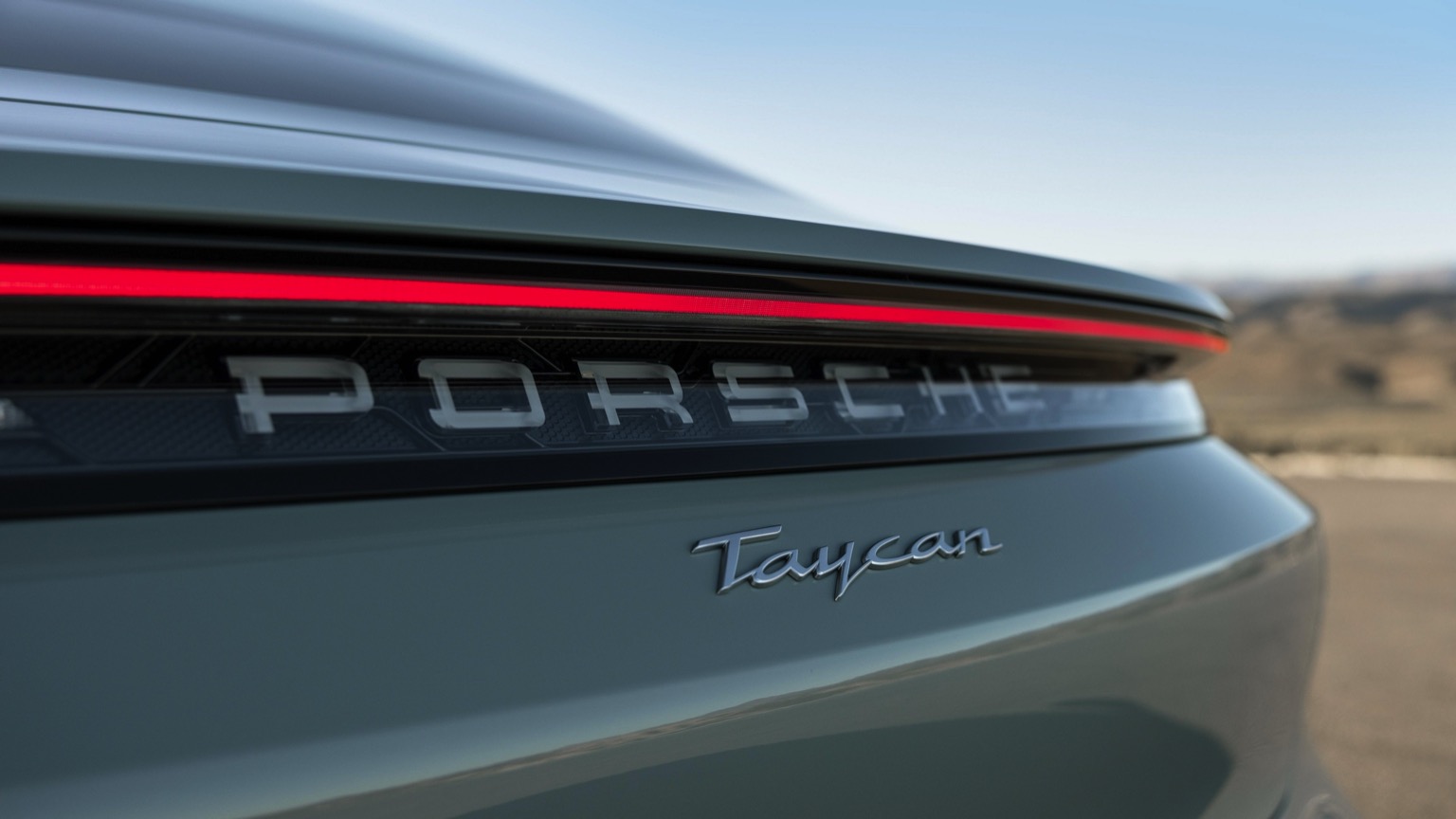 Porsche_Taycan_2024-36