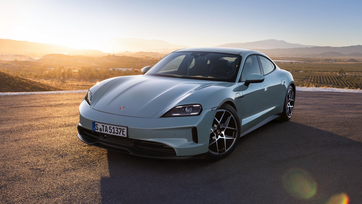 Porsche_Taycan_2024-5