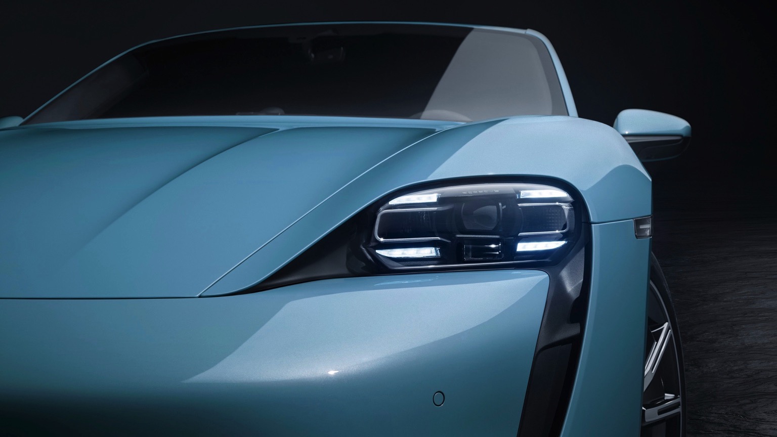 Porsche_Taycan_4S-10