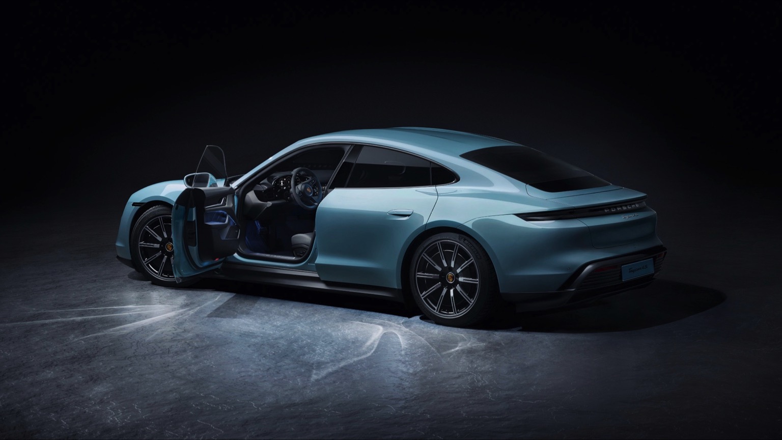 Porsche_Taycan_4S-6