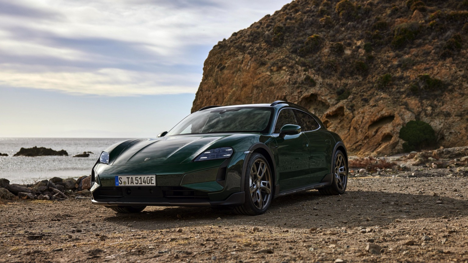 Porsche_Taycan_Cross_Turismo_2024-10