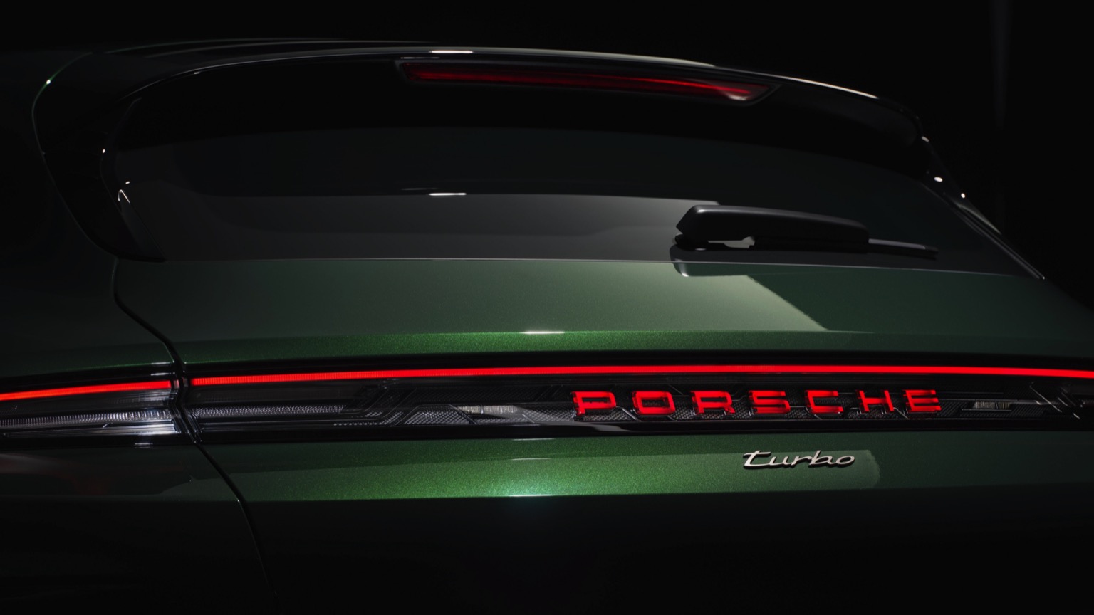 Porsche_Taycan_Cross_Turismo_2024-37