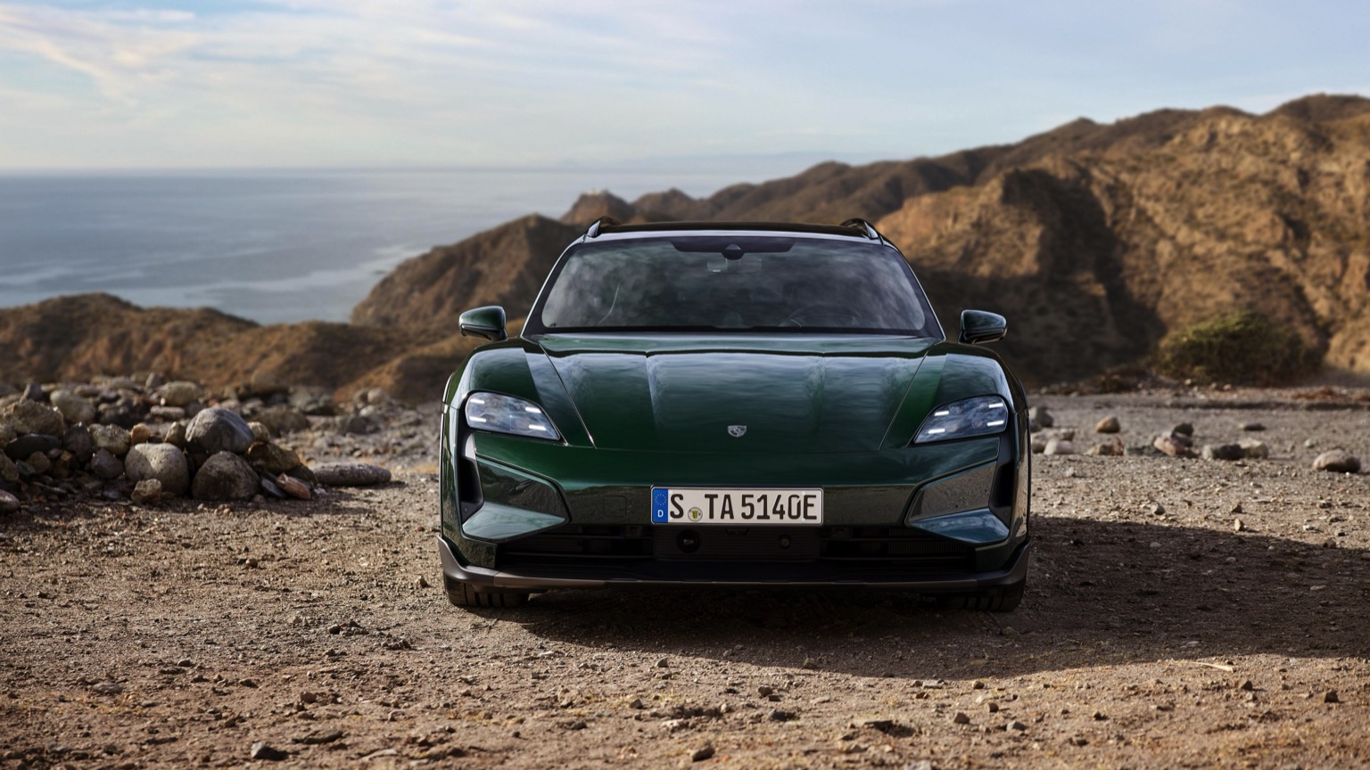 Porsche_Taycan_Cross_Turismo_2024-9