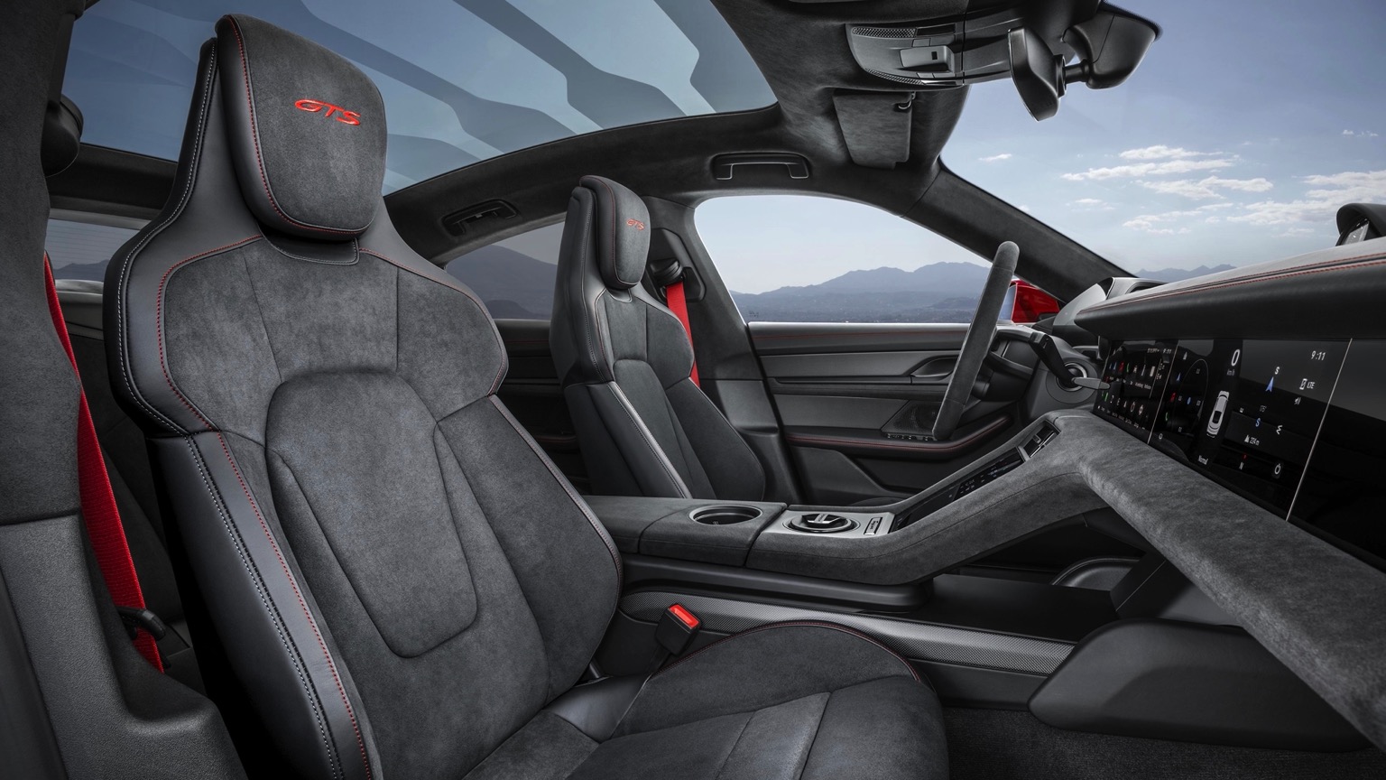 Porsche_Taycan_GTS-12