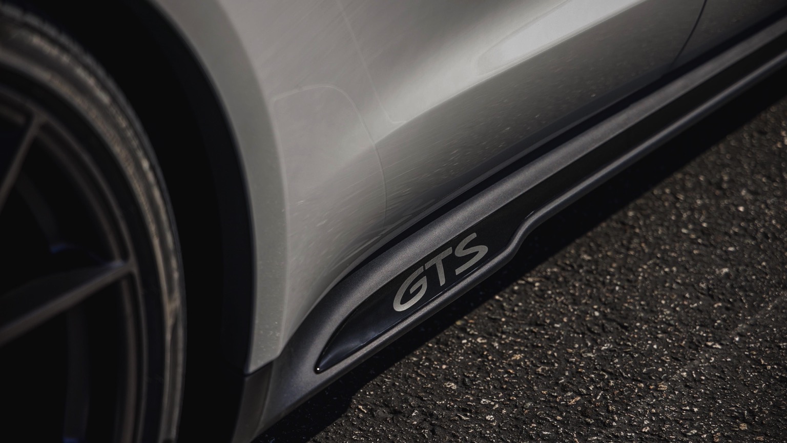 Porsche_Taycan_GTS-20
