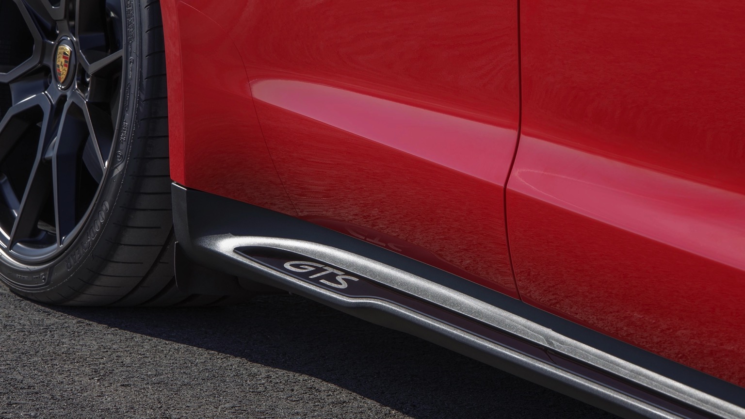 Porsche_Taycan_GTS-25