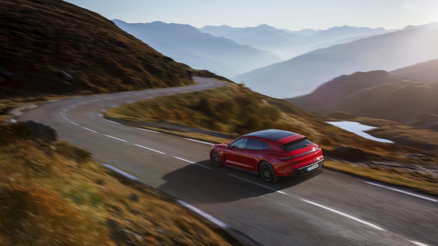 Porsche_Taycan_GTS_Sport_Turismo-10