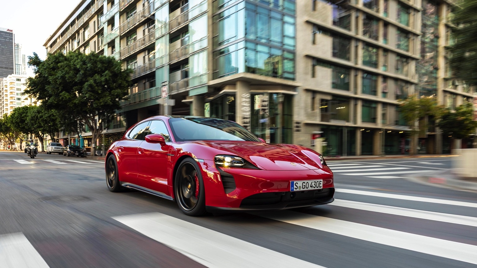Porsche_Taycan_GTS_Sport_Turismo-13
