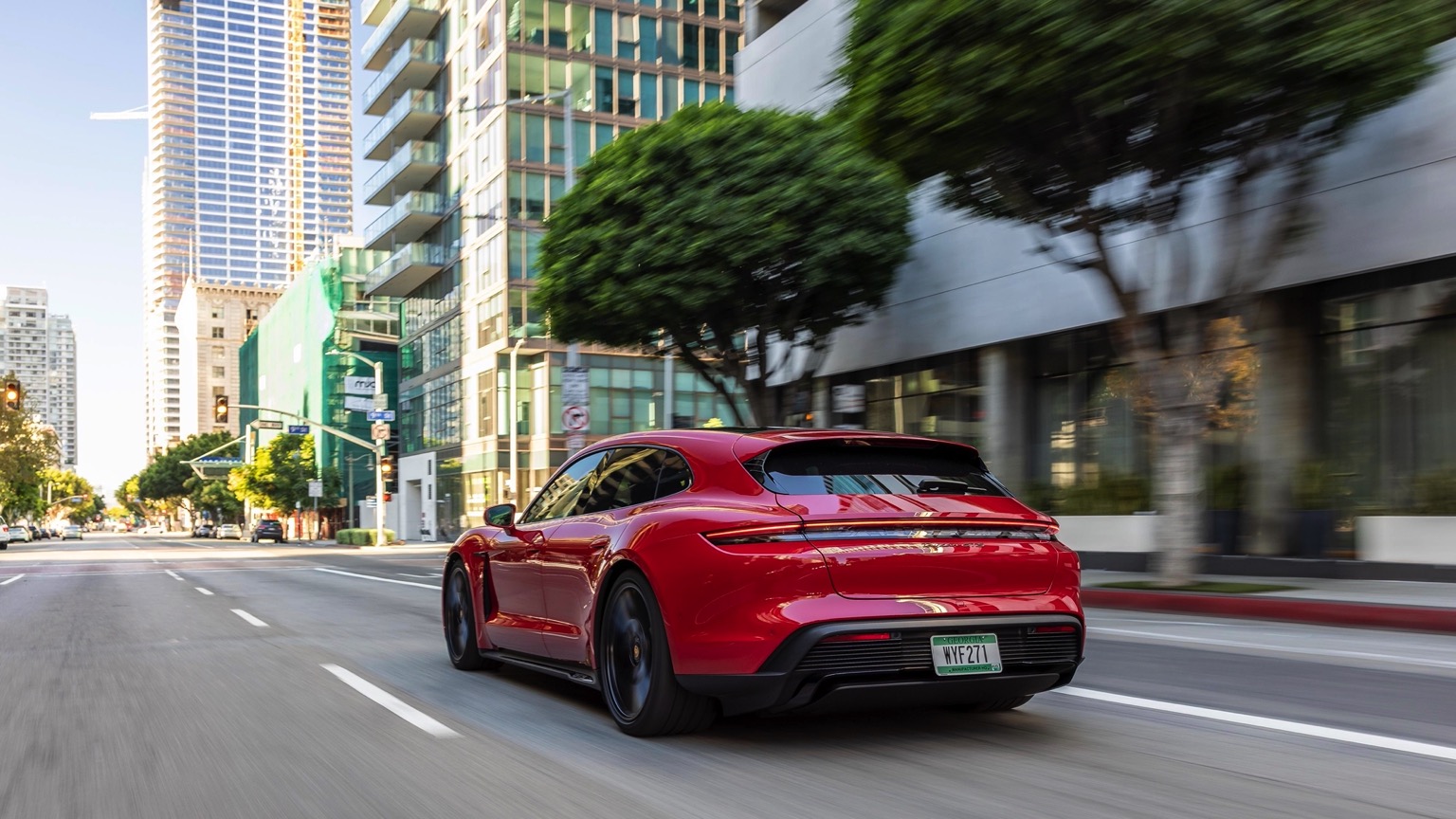 Porsche_Taycan_GTS_Sport_Turismo-14