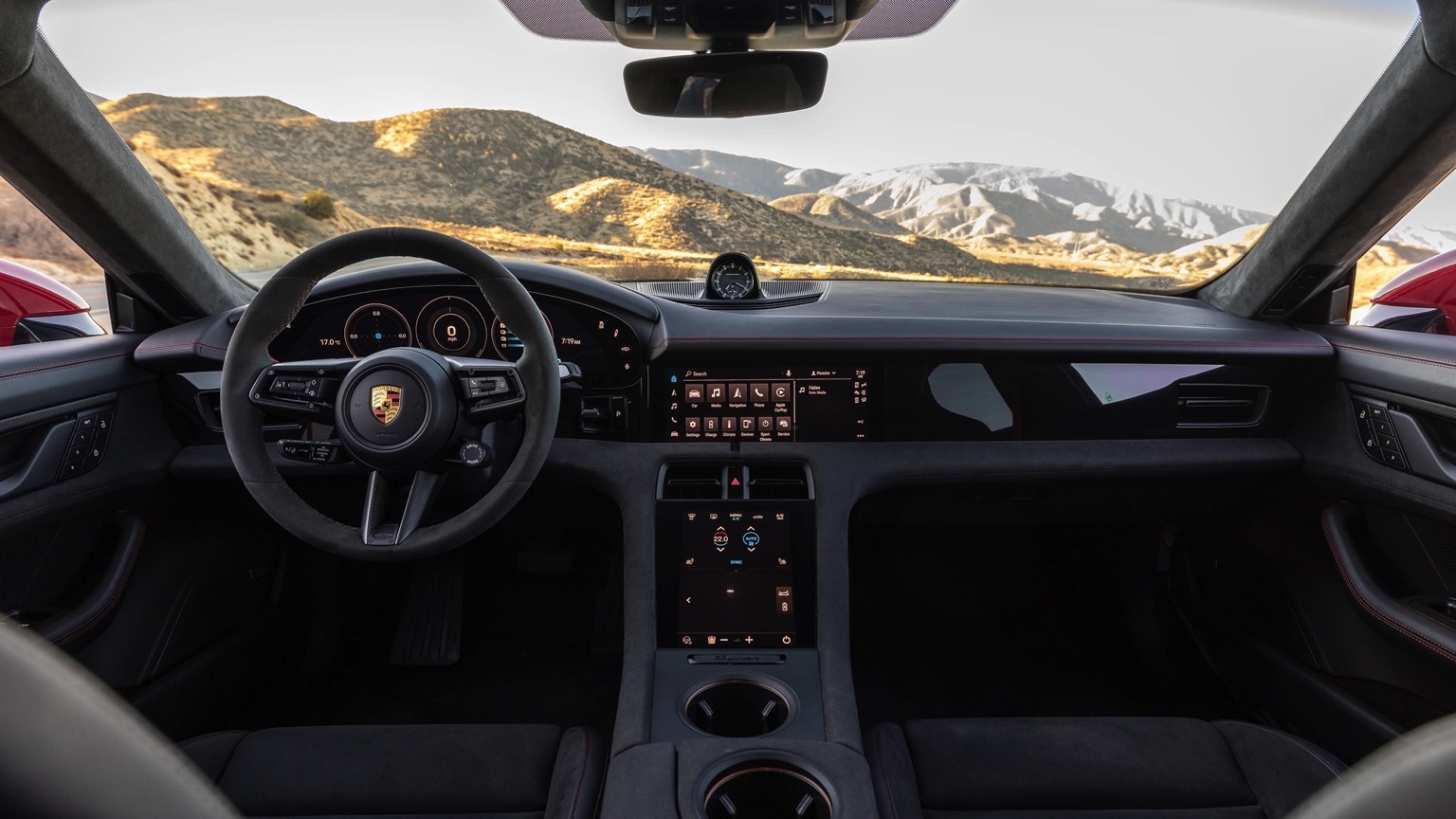 Porsche_Taycan_GTS_Sport_Turismo-16