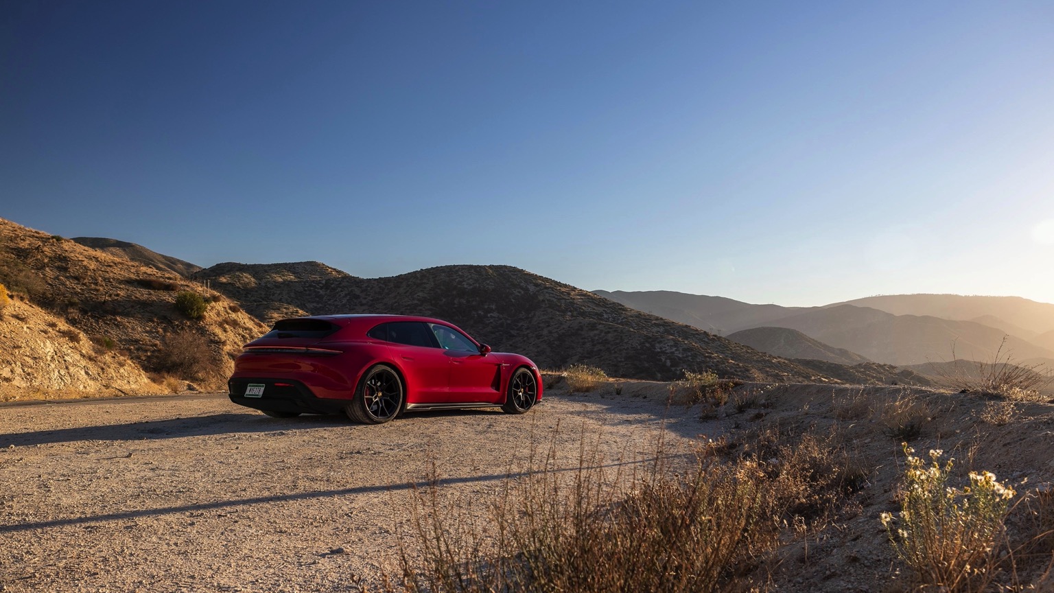 Porsche_Taycan_GTS_Sport_Turismo-5