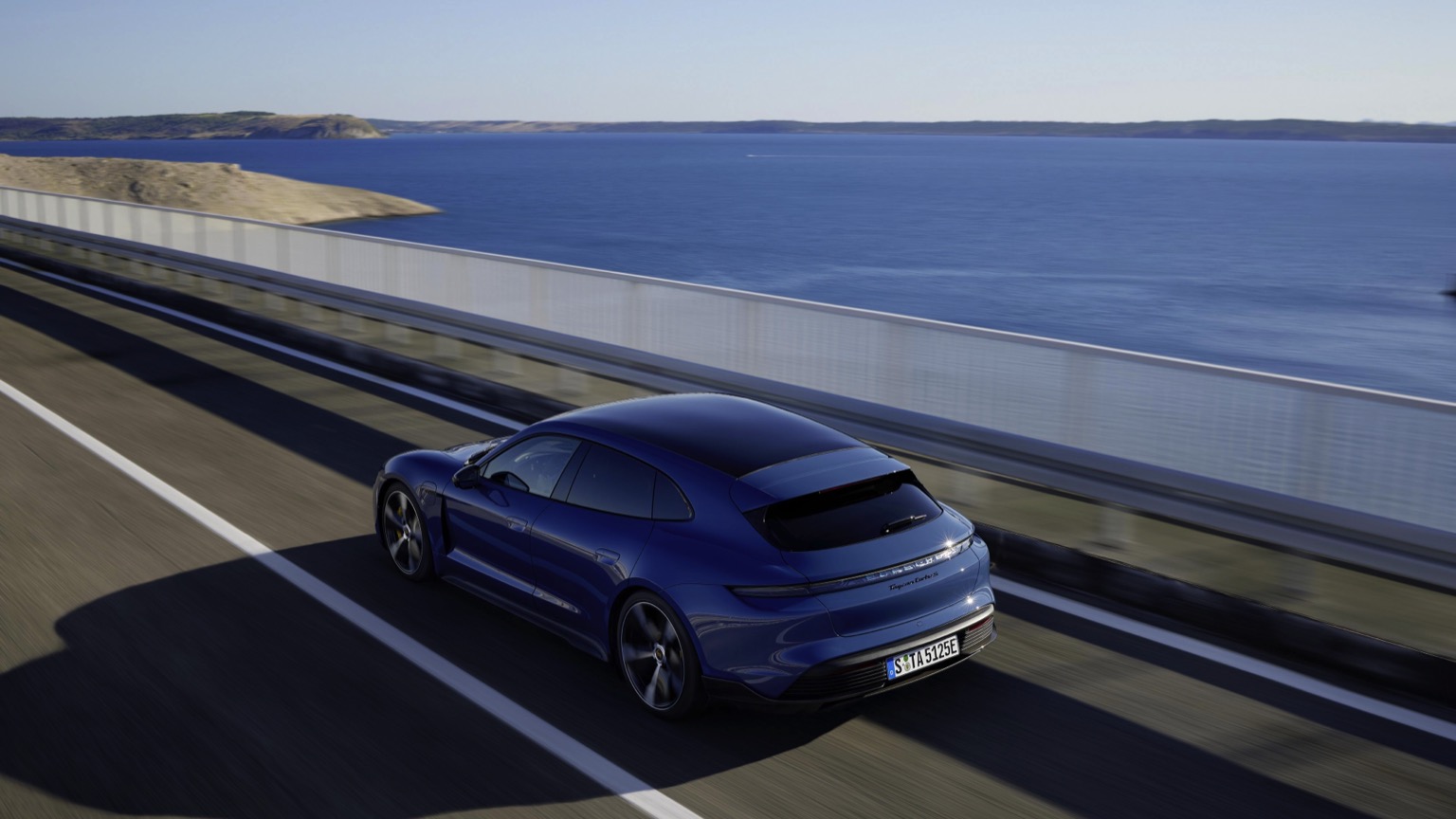 Porsche_Taycan_Sport_Turismo-6