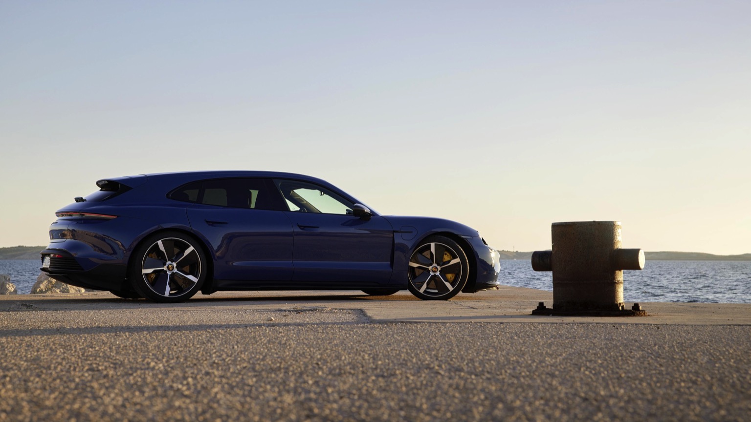 Porsche_Taycan_Sport_Turismo-7