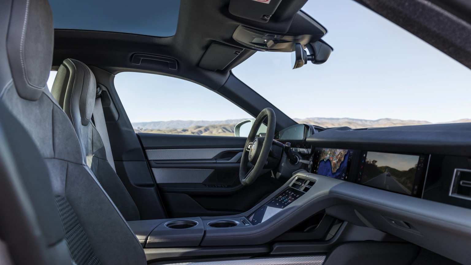Porsche_Taycan_Sport_Turismo_2024-12