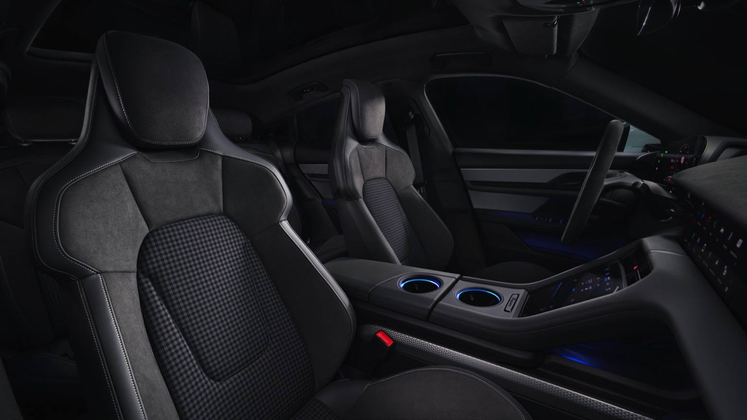 Porsche_Taycan_Sport_Turismo_2024-18